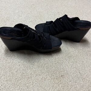 Chic Black Vintage Suede Wedge Sandals